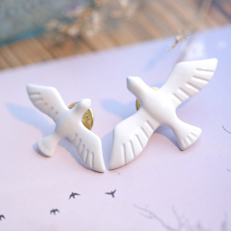Turtle Dove Brooches | 12 Days of Christmas Gift Ideas