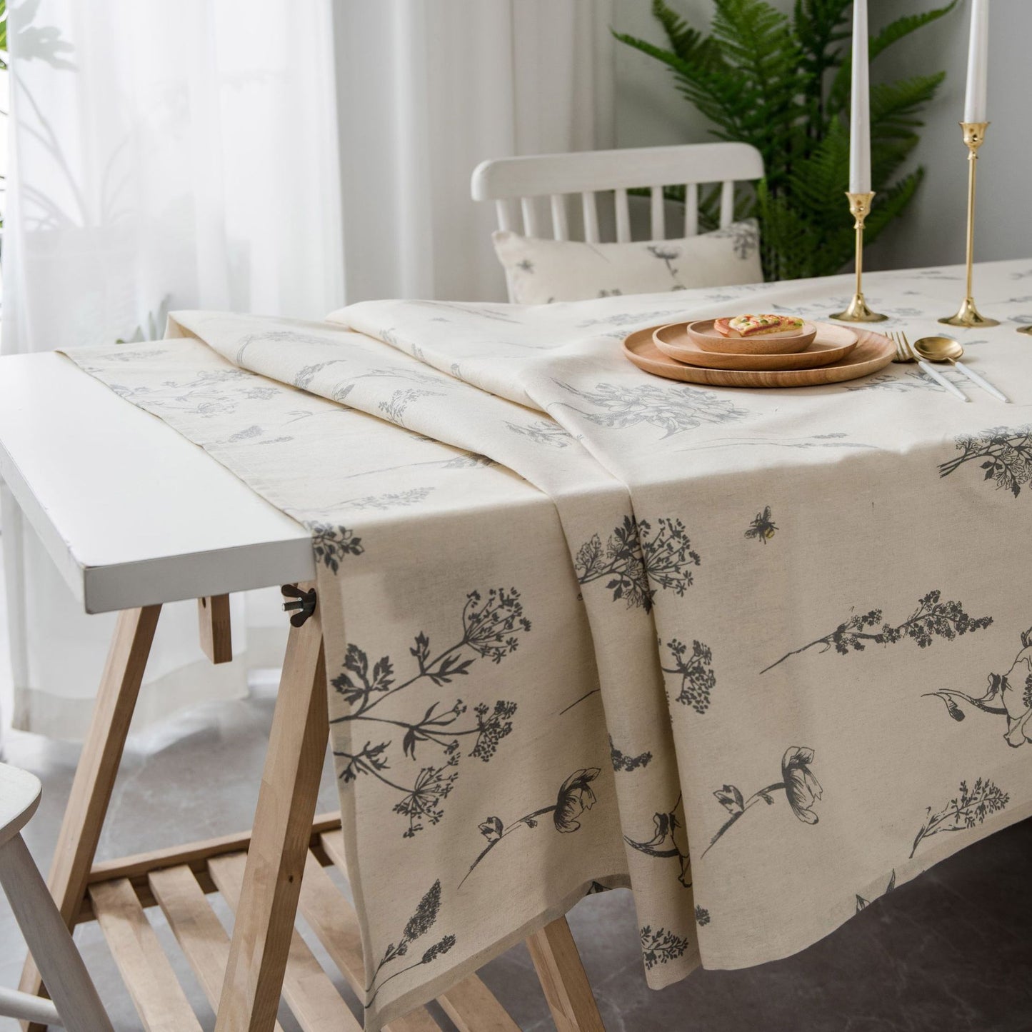 Grey Floral Sketch Tablecloth