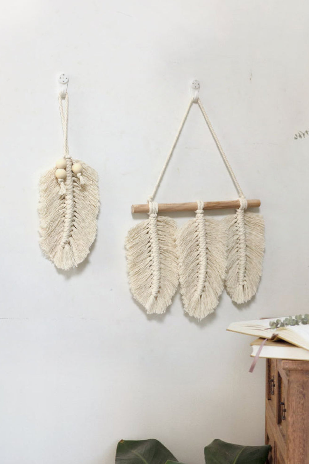 Macrame Wall Hanger (Feathers)